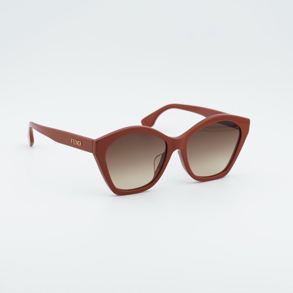 Fendi FE40175F 66F Sunglasses Red Butterfly Frame, Brown Lenses main image 5